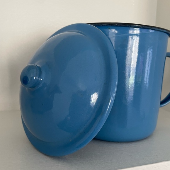 Vintage large enamelware mug with lid camping soup mug graniteware French blue - Picture 7 of 14